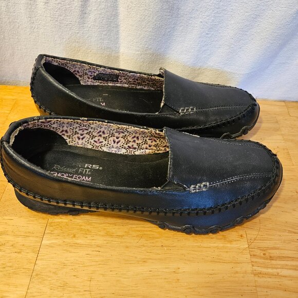 Women's Skechers Relaxed Fit with Memory Foam.  -- ITEM #1954 - Picture 2 of 8